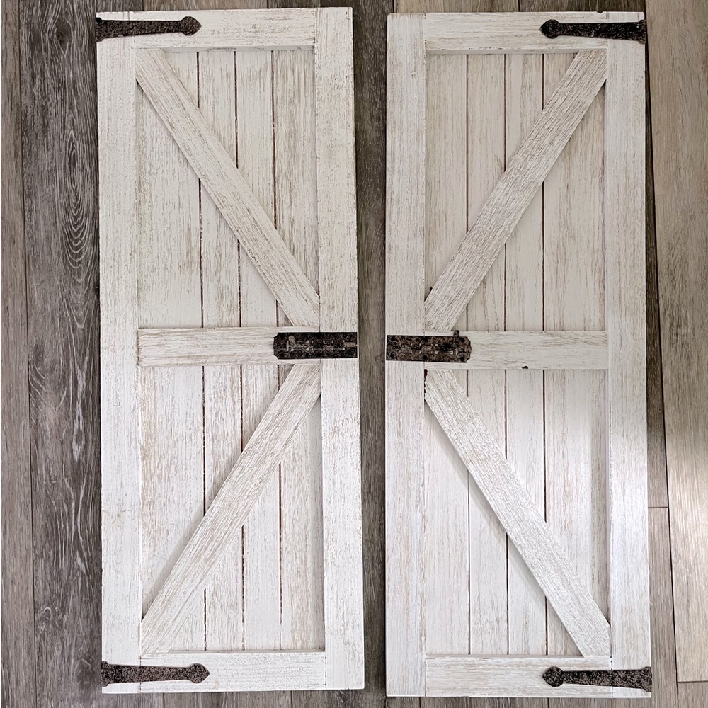 Shutter wall decor✨